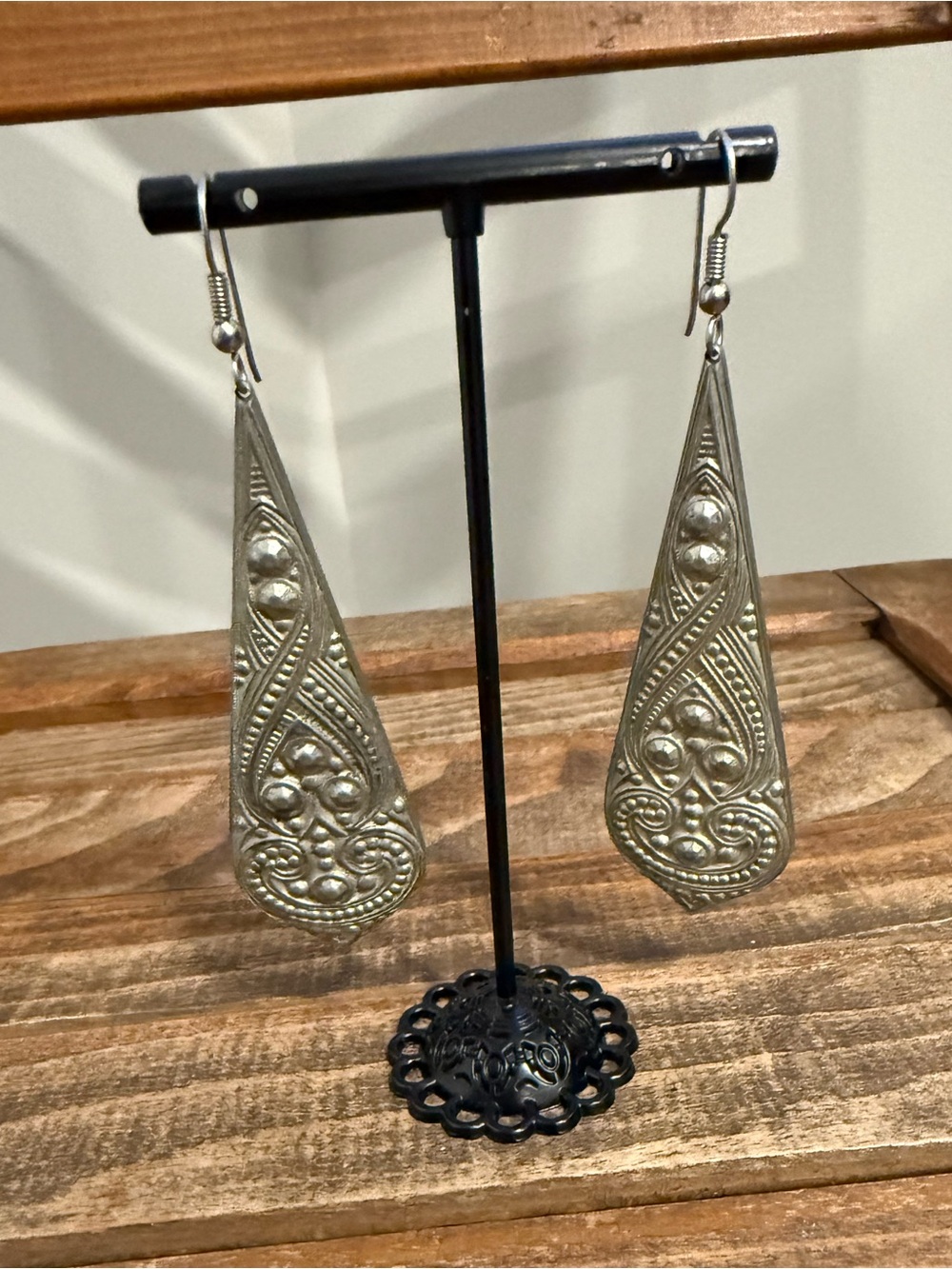 Vintage Silver Tone Ornate Filigree Teardrop Dangle Statement Earrings